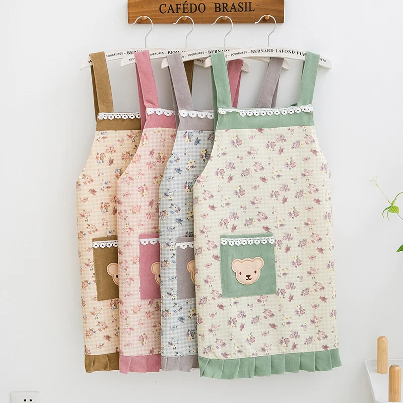 Apron Household Kitchen Female Antifouling Lovely Bear Small Broken Flowers Housework Apron
Apron Household Kitchen Female Antifouling Lovely Bear Small Broken Flowers Housework Apron
