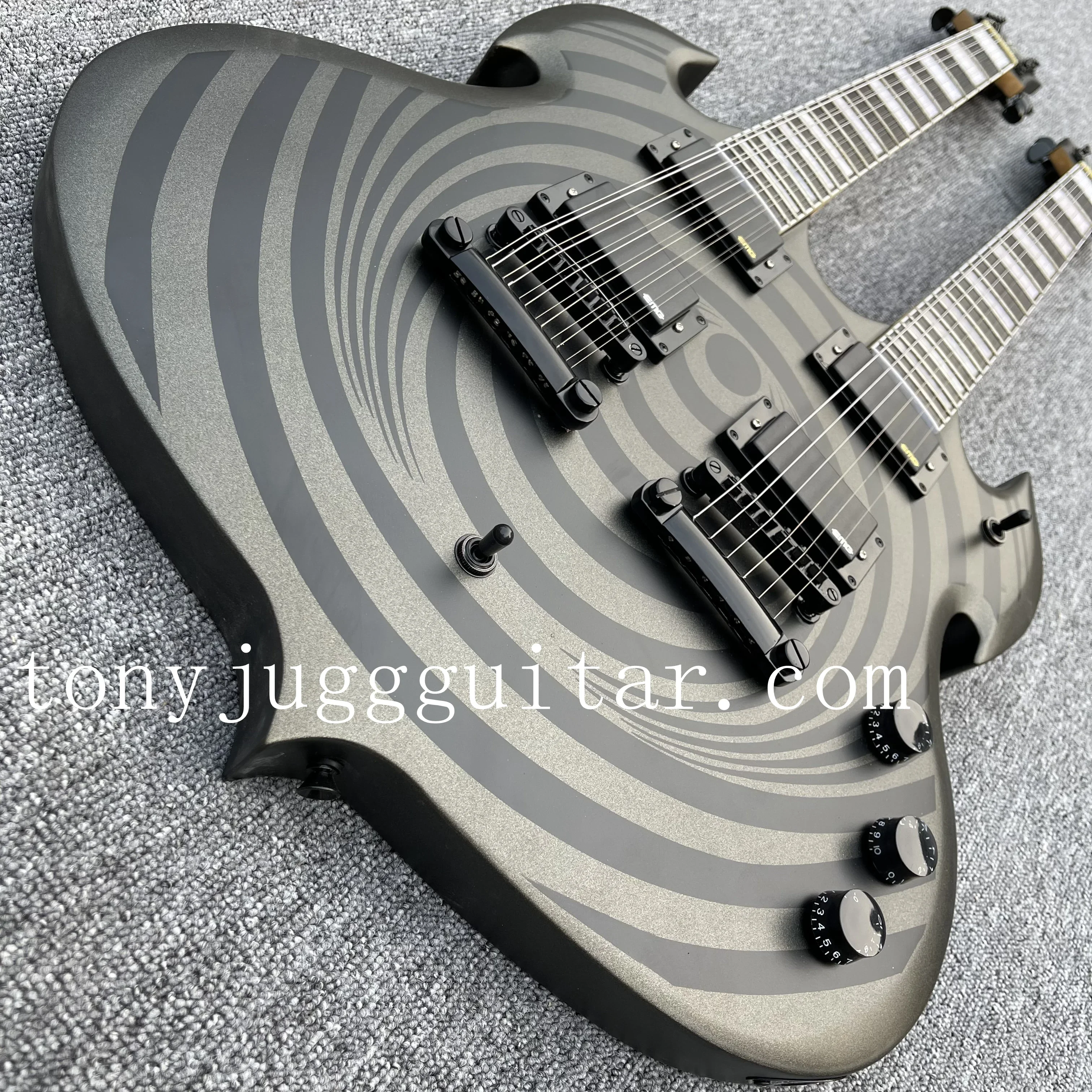 Zakk Wylde аудио варвар 12 & 6 струн двойная Шея матовая черная Behemoth электрическая гитара EMG Pickups, черная фурнитура
Zakk Wylde аудио варвар 12 & 6 струн двойная Шея матовая черная Behemoth электрическая гитара EMG Pickups, черная фурнитура