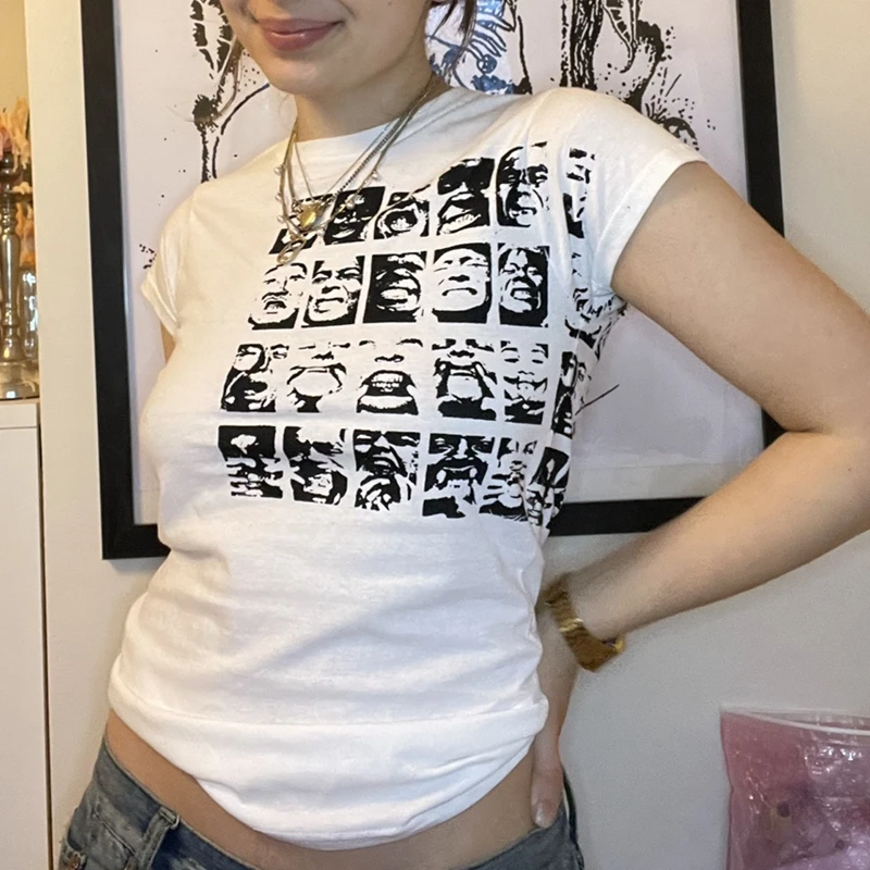 Women Gothic Portrait Print Short Sleevle T-shirt 00s Vintage Harajuku Aesthetic Tee American Crop Top Y2K Streetwear
Women Gothic Portrait Print Short Sleevle T-shirt 00s Vintage Harajuku Aesthetic Tee American Crop Top Y2K Streetwear