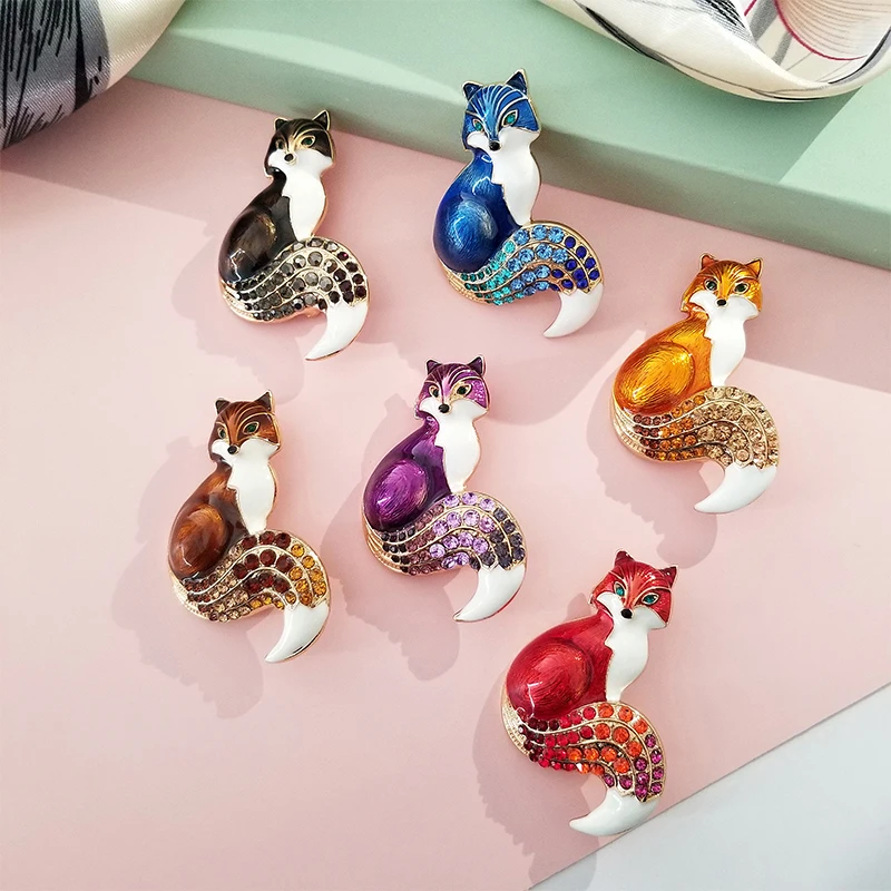 Metal Fox Brooch for Women Rhinestone Animal Corsage Lapel Pin Bag Clothes Colorful Glaze Jewelry Gift for Friends Children
Metal Fox Brooch for Women Rhinestone Animal Corsage Lapel Pin Bag Clothes Colorful Glaze Jewelry Gift for Friends Children
