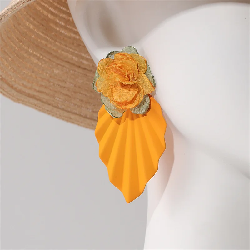 

Exaggerate Orange Leaves Big Earrings for Women Vintage Design Personality Flowers Accessories