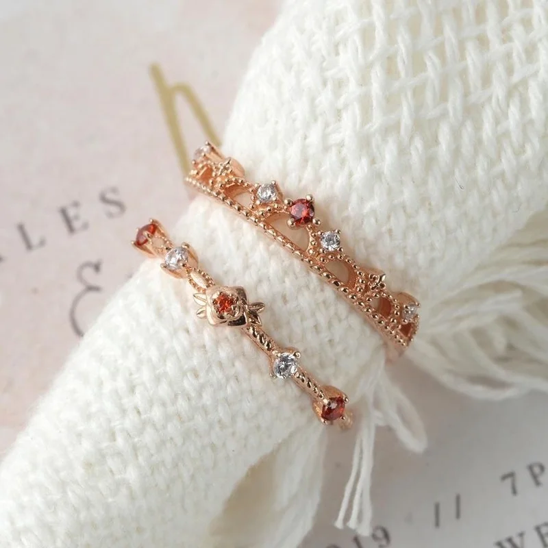Women Ring Love and Producer Rings Man Victor Birthday Cosplay Jewelry Rose Crown Wedding Couples Cute Rose Gold Color Metal
Women Ring Love and Producer Rings Man Victor Birthday Cosplay Jewelry Rose Crown Wedding Couples Cute Rose Gold Color Metal