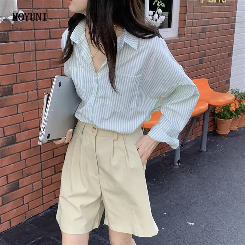 Moyuni cute 2022 Stripes Women Shirts Pockets Stylish Hot Sale Full Sleeves Spring Loose All Match High Street Office Lady Tops
Moyuni cute 2022 Stripes Women Shirts Pockets Stylish Hot Sale Full Sleeves Spring Loose All Match High Street Office Lady Tops