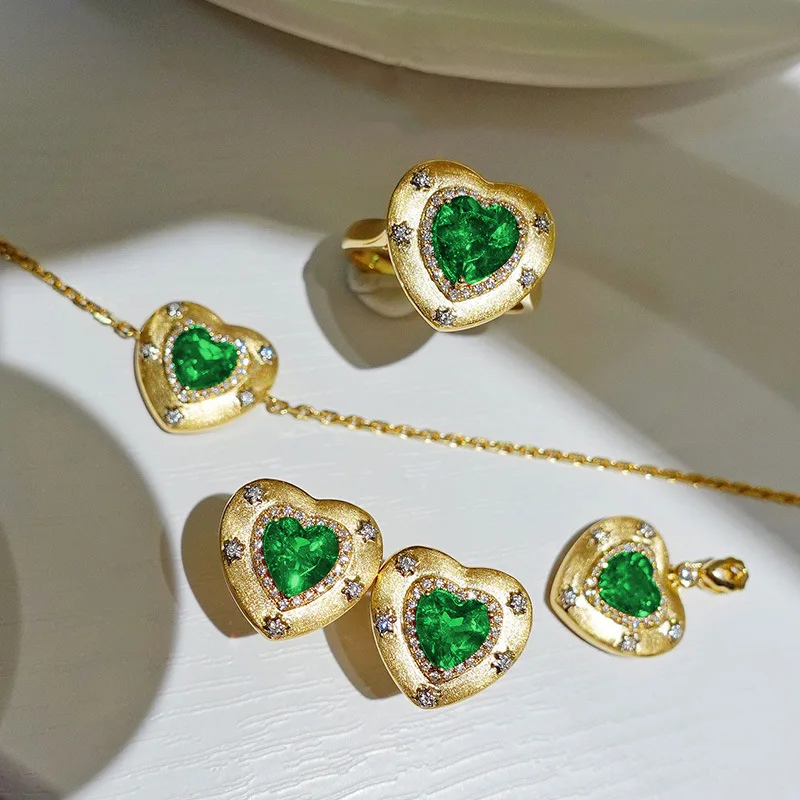 Imitation Gemstone Heat Jewelry Kit for Women Luxury Earrings Gold Color Pendant Necklace Green Zircon Stars Bracelet Sets
Imitation Gemstone Heat Jewelry Kit for Women Luxury Earrings Gold Color Pendant Necklace Green Zircon Stars Bracelet Sets
