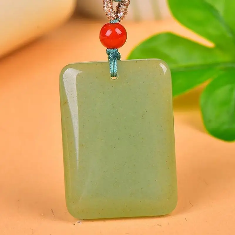 Зеленая Нефритовая прямоугольная подвеска с веревкой, 25*35 мм 
Зеленая Нефритовая прямоугольная подвеска с веревкой, 25*35 мм