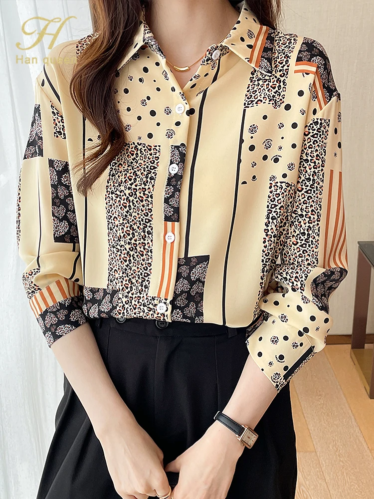 H Han Queen 2022 Autumn Office Blusas Vintage Top Simple Elegant V-Neck Chiffon Blouse Women Loose Leopard Print Casual Shirts
H Han Queen 2022 Autumn Office Blusas Vintage Top Simple Elegant V-Neck Chiffon Blouse Women Loose Leopard Print Casual Shirts