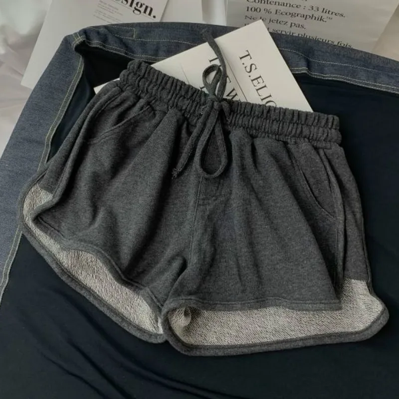 2022 Summer Women Casual Running Sports Shorts Waistband Elastic Waist Shorts Fashion Female Girls Solid Loose Shorts
2022 Summer Women Casual Running Sports Shorts Waistband Elastic Waist Shorts Fashion Female Girls Solid Loose Shorts