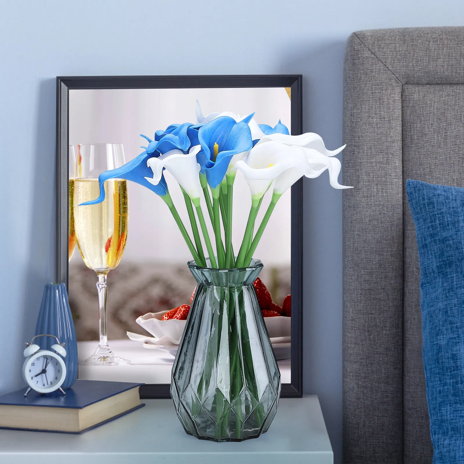12pcs Simulation Plant Calla Lily Person Fake Flower Wedding Wedding Hand Bouquet Home Living Room Party Decoration Flowers
12pcs Simulation Plant Calla Lily Person Fake Flower Wedding Wedding Hand Bouquet Home Living Room Party Decoration Flowers