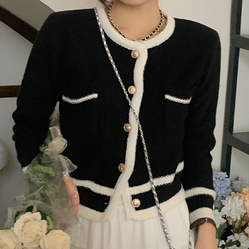Round Neck French Temperament Single-Breasted Beautiful Pocket Women'S Autumn New Fashion All-Match Knitted Cardigan Sweater
Round Neck French Temperament Single-Breasted Beautiful Pocket Women'S Autumn New Fashion All-Match Knitted Cardigan Sweater