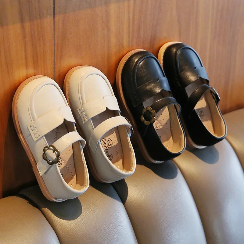 Spring Genuine leather Baby Girls casual shoes Soft Cowhide Children's flat shoes student leather shoes Kids Princess shoes
Spring Genuine leather Baby Girls casual shoes Soft Cowhide Children's flat shoes student leather shoes Kids Princess shoes