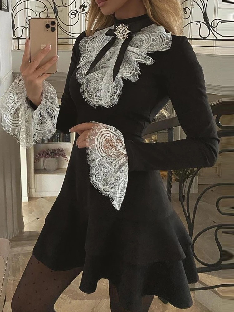 2021 Women Fashion Elegant Sexy Long Sleeve Eyelash Lace Bell Sleeve Ruffles Dress OL Classic Romantic Patchwork Mini Dress
2021 Women Fashion Elegant Sexy Long Sleeve Eyelash Lace Bell Sleeve Ruffles Dress OL Classic Romantic Patchwork Mini Dress