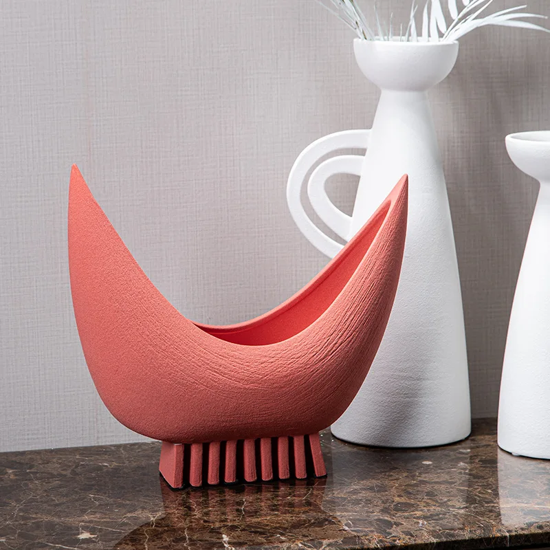 Modern Vase Nordic Minimalist Luxury Wedding Table Artificial Design Vase Ceramique Blanc Novelty Vasi Per Fiori Home Supplies
Modern Vase Nordic Minimalist Luxury Wedding Table Artificial Design Vase Ceramique Blanc Novelty Vasi Per Fiori Home Supplies