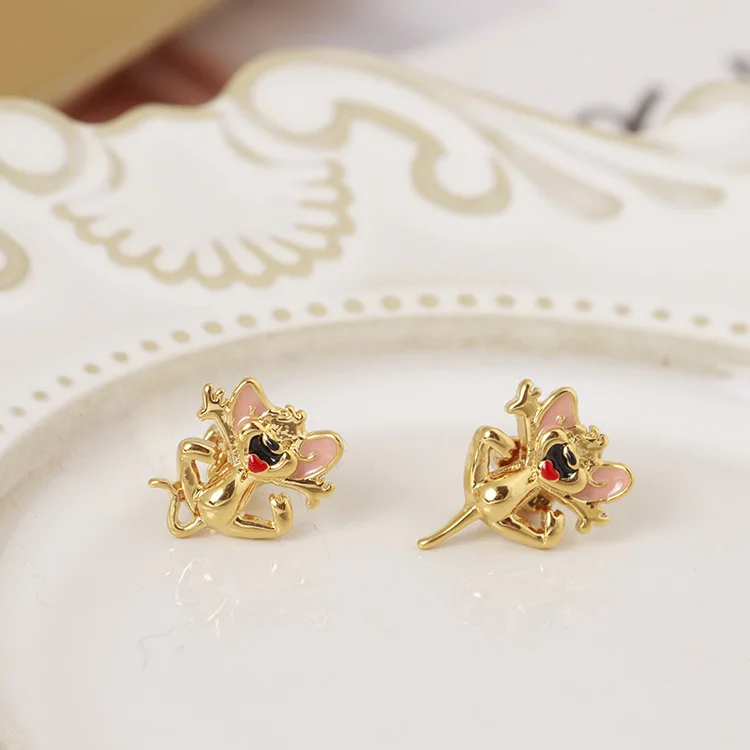 European and American Trendy Cute Children's Fun Animal Year Little Mouse Shape Stud Earrings for Girls
European and American Trendy Cute Children's Fun Animal Year Little Mouse Shape Stud Earrings for Girls
