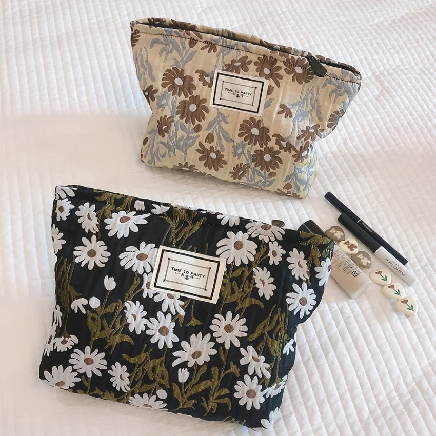 Women's Bag Cosmetic Pouch Cotton Makeup Brushes Organizer Bag Travel Beauty Necesserie Storage Coin Purses Pencil Case For Kids
Women's Bag Cosmetic Pouch Cotton Makeup Brushes Organizer Bag Travel Beauty Necesserie Storage Coin Purses Pencil Case For Kids