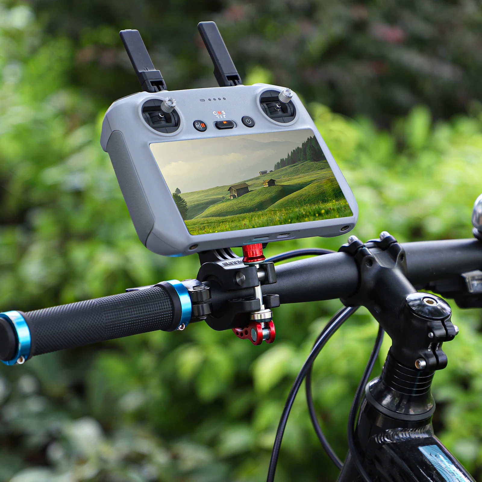For DJI AIR 3 RC 2 Remote Control Cycling Mount for Sports Camera Bike Clip
For DJI AIR 3 RC 2 Remote Control Cycling Mount for Sports Camera Bike Clip