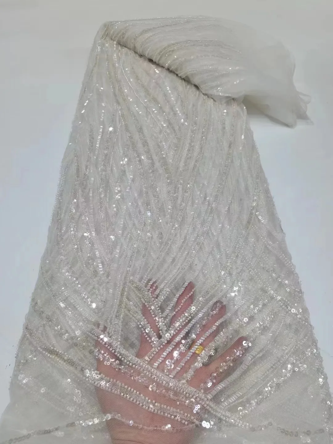 Luxury Sequins Beaded Mesh Lace Fabric Bride High Quality French Tulle Handmade Embroidery Africa Lace Fabric Wedding Evening
Luxury Sequins Beaded Mesh Lace Fabric Bride High Quality French Tulle Handmade Embroidery Africa Lace Fabric Wedding Evening