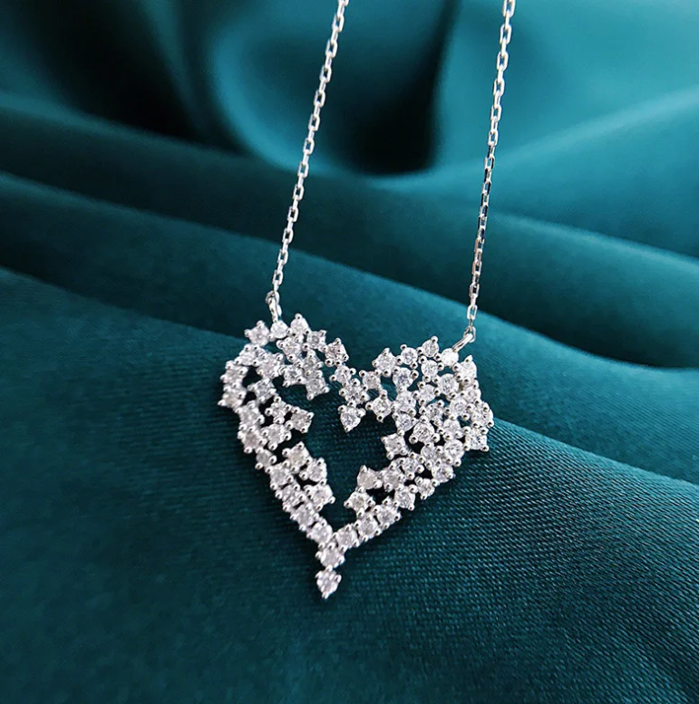 ANGLANG Luxury Heart Women Pendant Necklace Brilliant Crystal Cubic Zirconia Wedding Accessories Valentine Day Gifts Jewelry
ANGLANG Luxury Heart Women Pendant Necklace Brilliant Crystal Cubic Zirconia Wedding Accessories Valentine Day Gifts Jewelry