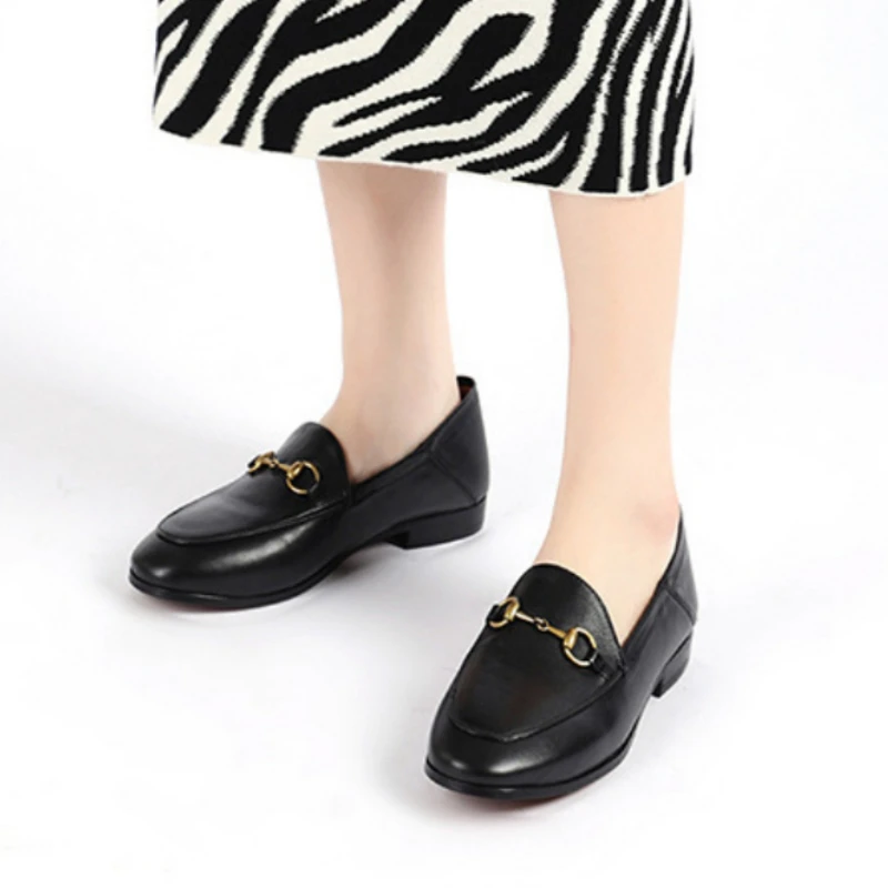 Spring New Women's Flat Bottomed Shoes 2023 Black Leather Flat Bottomed Shoes Low Heeled Leather Shoes Casual Women's Shoes
Spring New Women's Flat Bottomed Shoes 2023 Black Leather Flat Bottomed Shoes Low Heeled Leather Shoes Casual Women's Shoes