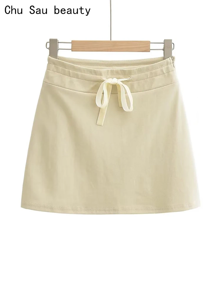 Chu Sau beauty 2023 женские летние модные милые шикарные боковые юбки в уличном стиле со средней талией трапециевидные короткие юбки
Chu Sau beauty 2023 женские летние модные милые шикарные боковые юбки в уличном стиле со средней талией трапециевидные короткие юбки