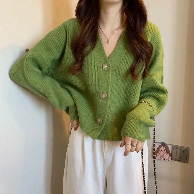 2023 Early Autumn New Avocado Green Small Fresh Knitted Cardigan Women's Design Sense Fashion Versatile Sweater Coat Women
2023 Early Autumn New Avocado Green Small Fresh Knitted Cardigan Women's Design Sense Fashion Versatile Sweater Coat Women