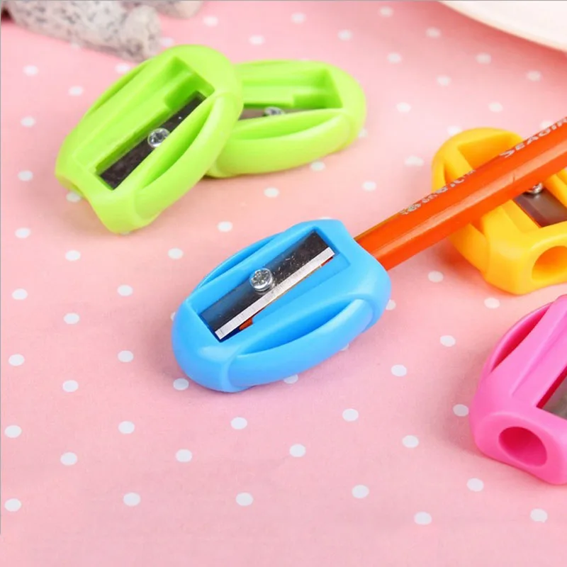 1Pcs Plastic Cute Pencil Mini Sharpeners Candy Color Standard Pencil Cutting Machine Student School Office Stationery Supplies
1Pcs Plastic Cute Pencil Mini Sharpeners Candy Color Standard Pencil Cutting Machine Student School Office Stationery Supplies