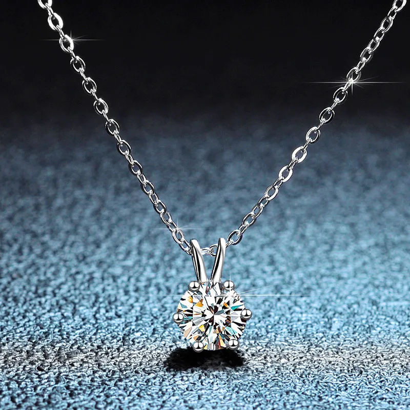 1 Carat Moissanite Pendant For Women Simulated Diamond Necklace S925 Sterling Silver Jewelry Girl Valentine's Day Gift
1 Carat Moissanite Pendant For Women Simulated Diamond Necklace S925 Sterling Silver Jewelry Girl Valentine's Day Gift
