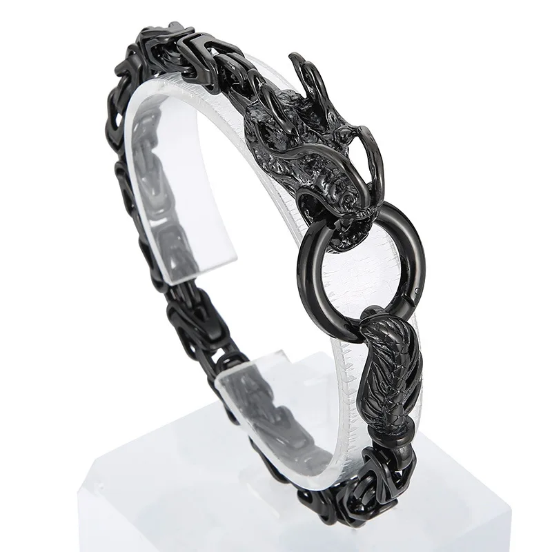 Мужская одежда со знаками Зодиака в стиле хип-хоп 
Мужская одежда со знаками Зодиака в стиле хип-хоп