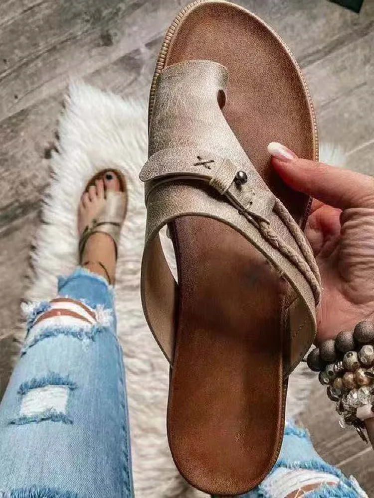 Open-Toe Summer Sandals New 2022 Flat Bottom Fashion Women Slides Big Size Slip on Sandals Woman Outside Beach Flat Designer New
Open-Toe Summer Sandals New 2022 Flat Bottom Fashion Women Slides Big Size Slip on Sandals Woman Outside Beach Flat Designer New