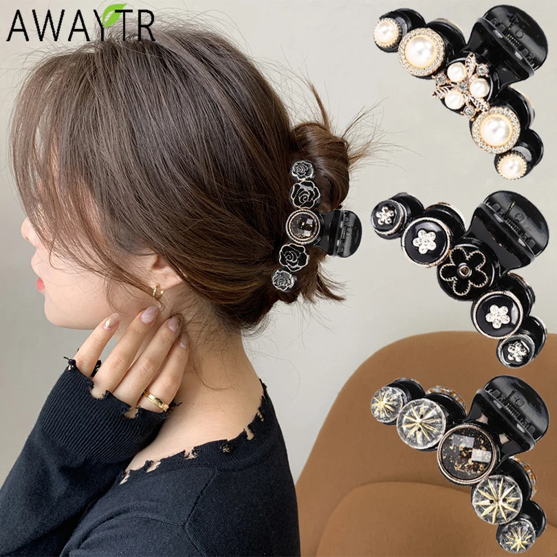 AWAYTR Vintage Pearl Flower Hair Claws Fashion Hair Clips Girls Barrette Hair Crab Headwear Hairgrips New Hair Accessories Women
AWAYTR Vintage Pearl Flower Hair Claws Fashion Hair Clips Girls Barrette Hair Crab Headwear Hairgrips New Hair Accessories Women