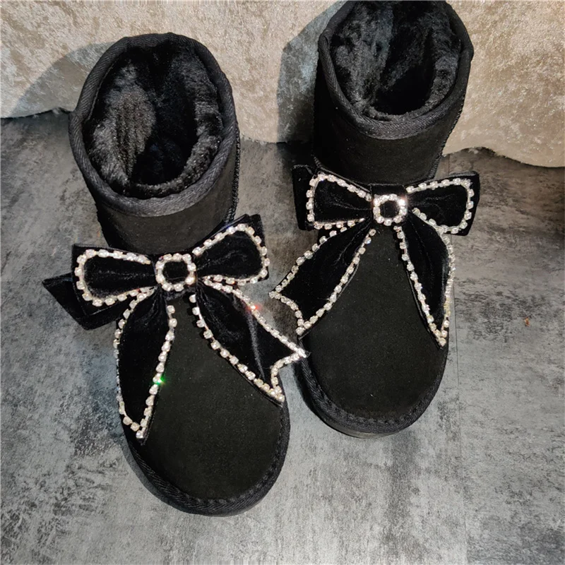 Autumn and winter new hand diamond-encrusted velvet thick non-slip cute short boots warm boots plus velvet 35-44
Autumn and winter new hand diamond-encrusted velvet thick non-slip cute short boots warm boots plus velvet 35-44