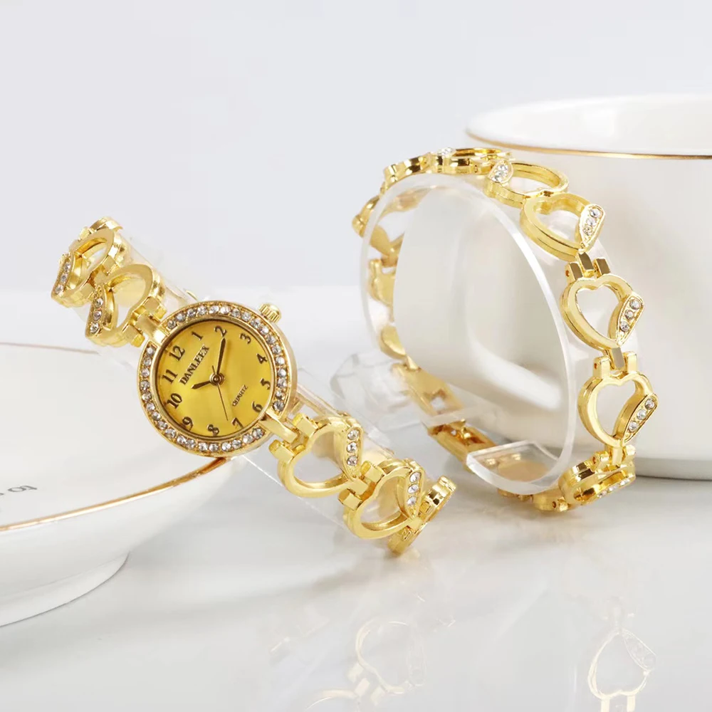 Fashion Cute Women Bracelet Watch 2Pcs Mujer Golden Relojes Small Dial Quartz Wristwatc Female Ladies Elegant Watches with Box
Fashion Cute Women Bracelet Watch 2Pcs Mujer Golden Relojes Small Dial Quartz Wristwatc Female Ladies Elegant Watches with Box