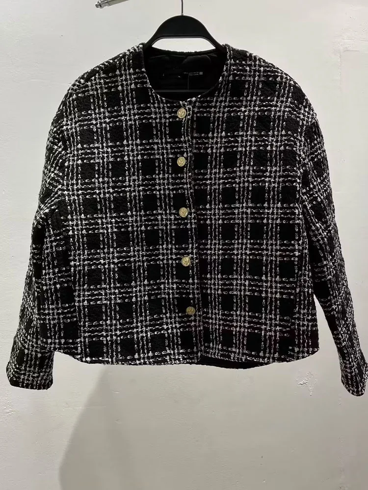Zach AiIsa high quality autumn and winter new women's retro plaid texture round neck long sleeve loose button cotton jacket coat
Zach AiIsa high quality autumn and winter new women's retro plaid texture round neck long sleeve loose button cotton jacket coat