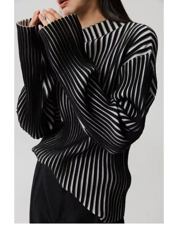 Autumn New Long Sleeve Sweaters Elelgant Fashion Black White Striped Tops Women Y2k E-Girl Turtleneck Knitted Pullover
Autumn New Long Sleeve Sweaters Elelgant Fashion Black White Striped Tops Women Y2k E-Girl Turtleneck Knitted Pullover