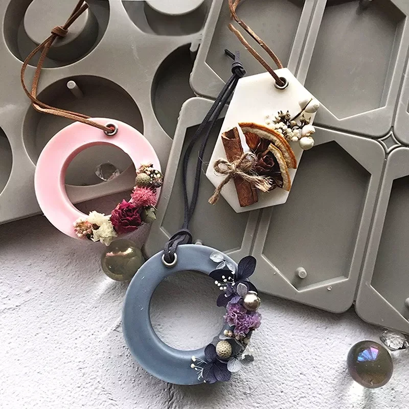 NEW2023 DIY Silicone Clay Aromatherapy Tablets Molds Hanging Ornaments Wax Molds Soap Mold Craft Accessories Soap Mold
NEW2023 DIY Silicone Clay Aromatherapy Tablets Molds Hanging Ornaments Wax Molds Soap Mold Craft Accessories Soap Mold