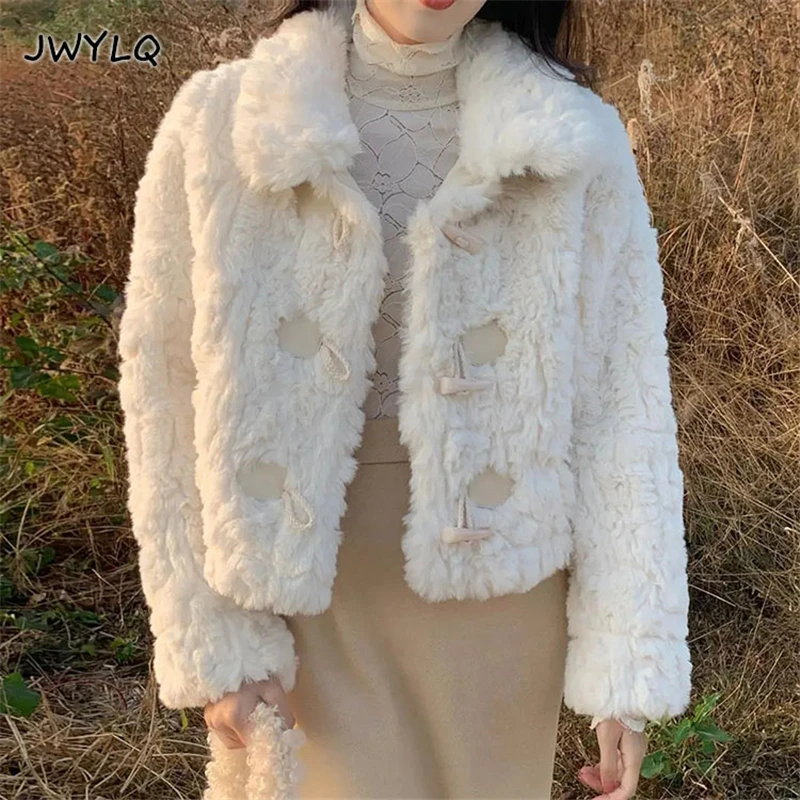 2022 Women Crop Turn Down Collar Jackets Winter Lady Style Plus Velvet Horn Button Coat Solid Color Thick Warm Lambswool Jackets
2022 Women Crop Turn Down Collar Jackets Winter Lady Style Plus Velvet Horn Button Coat Solid Color Thick Warm Lambswool Jackets