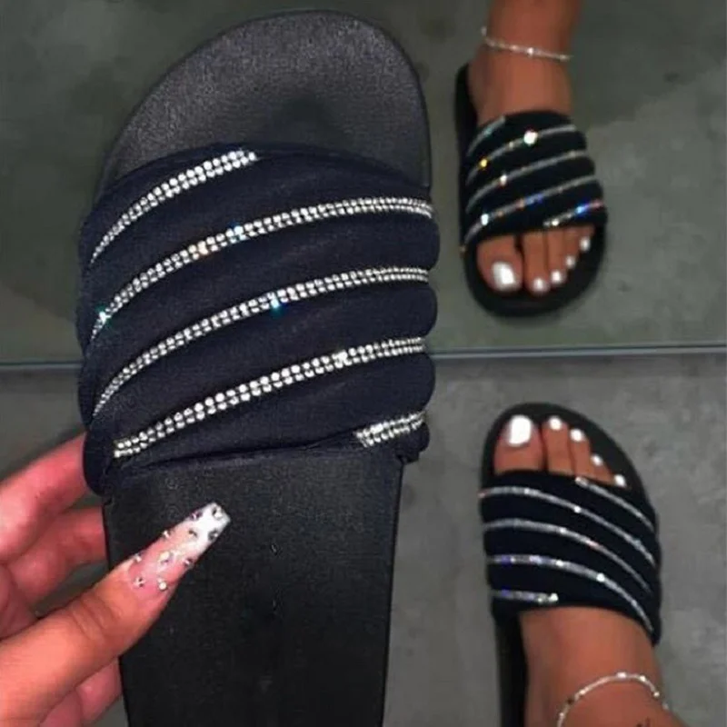 Strand Rubber Slippers Vrouw Slippers Vrouwelijke Strass Sildes Snoep Comfort Sandalen Outdoor Flats Women's Home Slippers
Strand Rubber Slippers Vrouw Slippers Vrouwelijke Strass Sildes Snoep Comfort Sandalen Outdoor Flats Women's Home Slippers