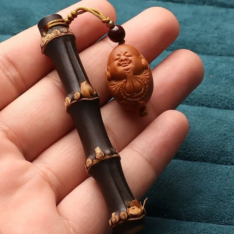 Деревянная статуэтка монаха из бамбука
Деревянная статуэтка монаха из бамбука