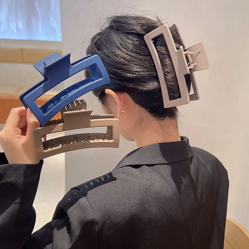 2022 Elegant Oversize Frosted Big Crab Hair Clip Matte Solid Color Hair Claw Ponytail Hair Clip Morandi Square Hairpins Barrette
2022 Elegant Oversize Frosted Big Crab Hair Clip Matte Solid Color Hair Claw Ponytail Hair Clip Morandi Square Hairpins Barrette