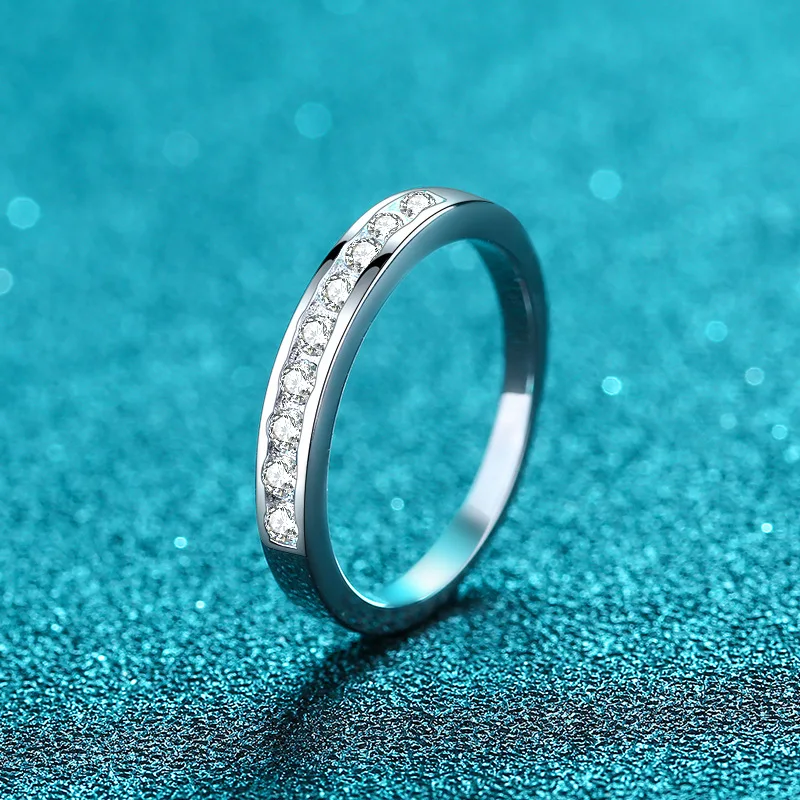 925 Sterling Silver Ring Women Fashion 0.27 Carat Moissanite Ring Engagement Wedding Bands
925 Sterling Silver Ring Women Fashion 0.27 Carat Moissanite Ring Engagement Wedding Bands