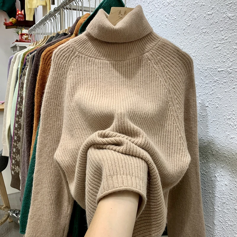 High collar pit pullover sweater women's inside autumn winter 2023 new loose thick thickened head sweater knitted bottoming top
High collar pit pullover sweater women's inside autumn winter 2023 new loose thick thickened head sweater knitted bottoming top