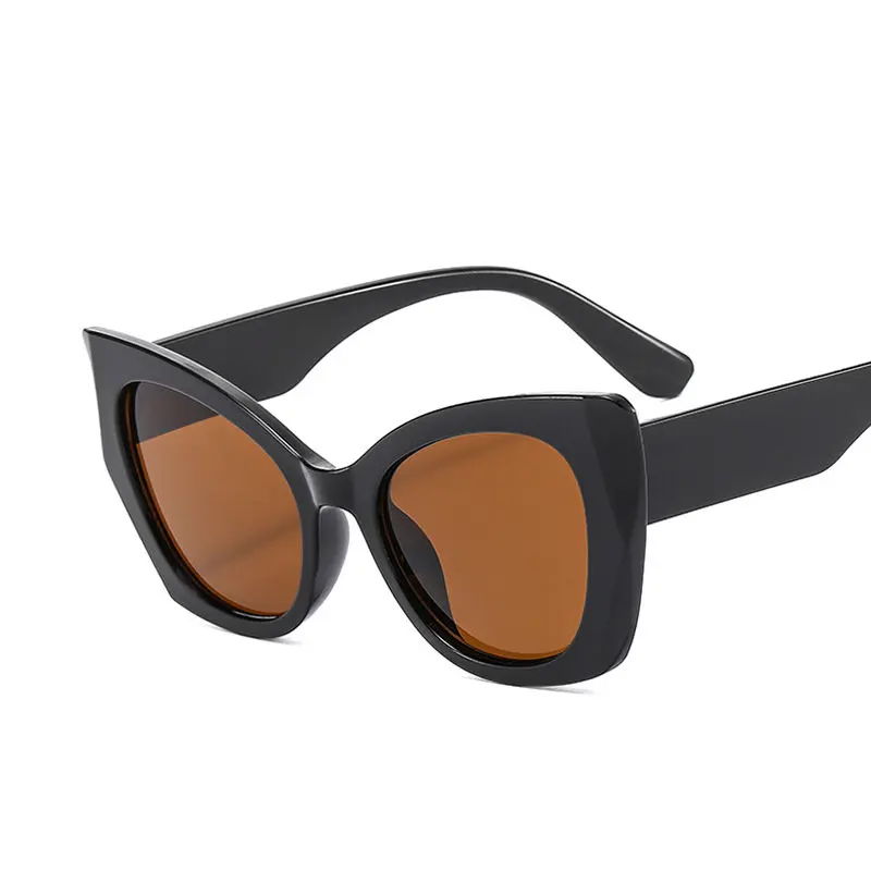 New Cat's Eye Fashion Women's Sunglasses Large Frame Party Hip Hop Glasses UV400 Luxury Design Brand Adult Eyewear
New Cat's Eye Fashion Women's Sunglasses Large Frame Party Hip Hop Glasses UV400 Luxury Design Brand Adult Eyewear