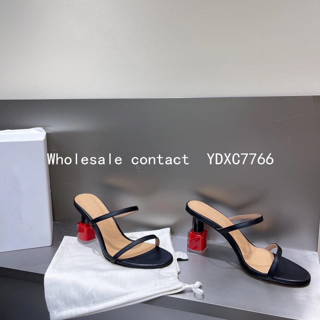 New 2022 spring and summer fashion show high-heeled slippers women's genuine leather Roman open toe thick heel flip flops
New 2022 spring and summer fashion show high-heeled slippers women's genuine leather Roman open toe thick heel flip flops