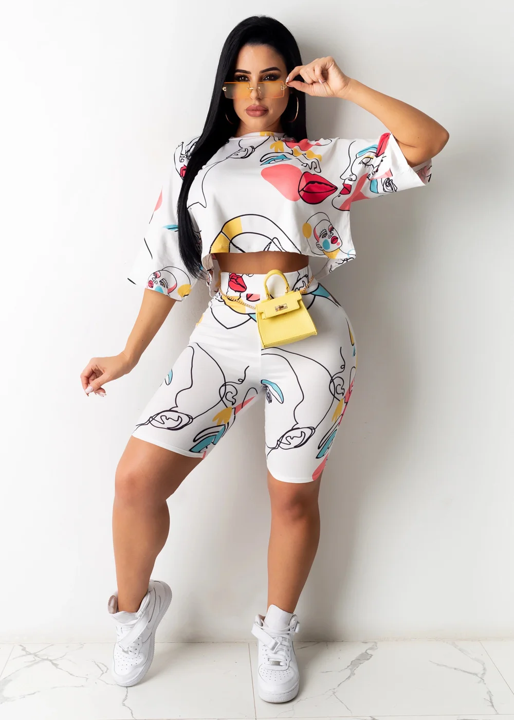 Cutubly Casual Suits Outdoor Wear Club Street Printed Short Sleeved Crop Top And Shorts 2 Two Piece Set Outfits Clothes Woman
Cutubly Casual Suits Outdoor Wear Club Street Printed Short Sleeved Crop Top And Shorts 2 Two Piece Set Outfits Clothes Woman