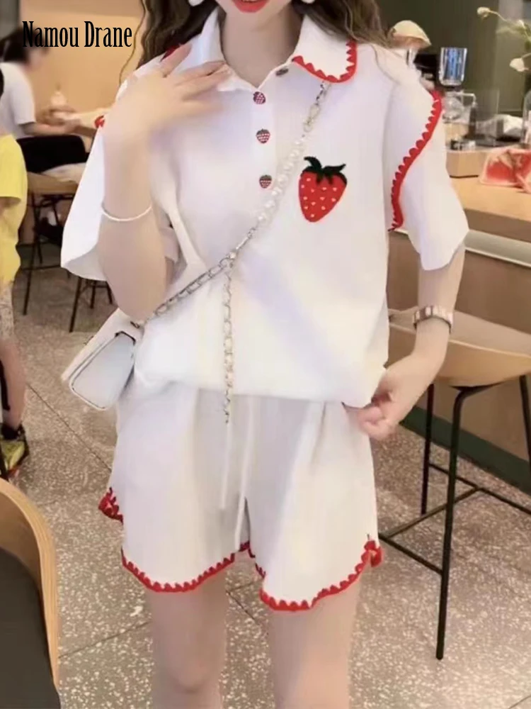 Women's Suit 2022 Fashionable Fashionable Age-reducing Small Fresh Embroidery Patchwork Loose Top and Shorts Two-piece Set
Women's Suit 2022 Fashionable Fashionable Age-reducing Small Fresh Embroidery Patchwork Loose Top and Shorts Two-piece Set