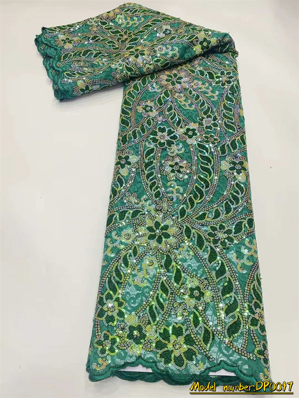 OEMG Latest African Velvet Sequined Lace Fabric High Quality Embroidery Nigerian French Mesh Lace Fabric For Wedding Sew DP0097
OEMG Latest African Velvet Sequined Lace Fabric High Quality Embroidery Nigerian French Mesh Lace Fabric For Wedding Sew DP0097