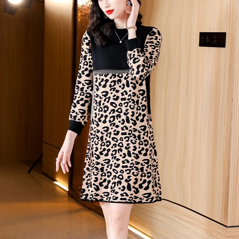 2022 New Leopard Fleece Knitted Dress For Women Autumn And Winter Korean Fashion Casual Party Pullover Over Knee Skirt
2022 New Leopard Fleece Knitted Dress For Women Autumn And Winter Korean Fashion Casual Party Pullover Over Knee Skirt