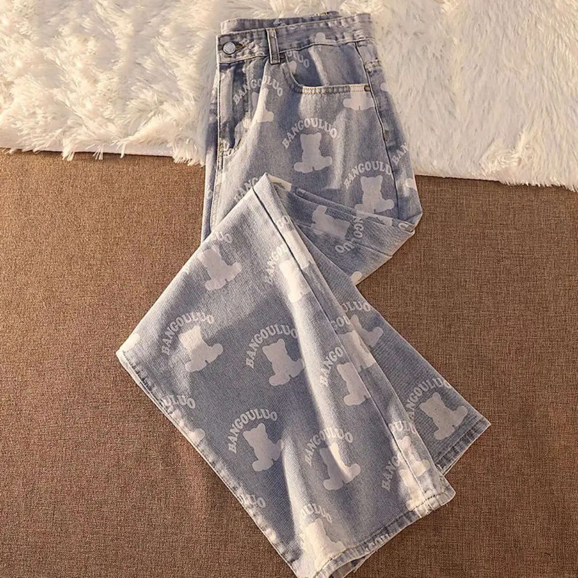 BTFG 2022 New Autumn Bear Printing High Street Casual Fashion Retro Wide-leg Jeans Women's Loose Slim Joker Straight Pants
BTFG 2022 New Autumn Bear Printing High Street Casual Fashion Retro Wide-leg Jeans Women's Loose Slim Joker Straight Pants