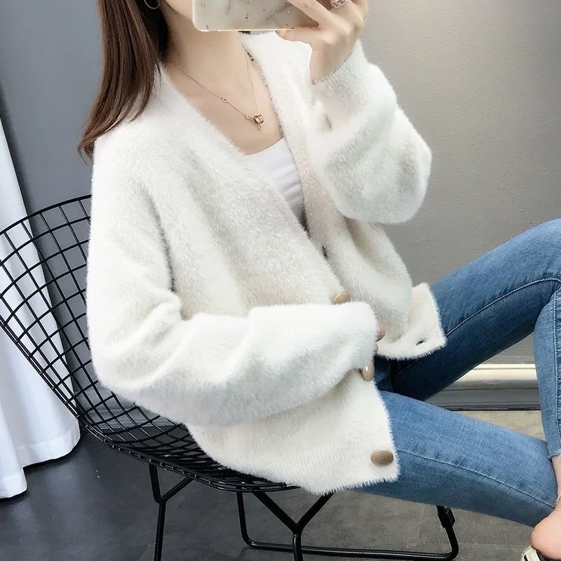 Winter Autumn Thick V-Neck Faux Mink Cashmere Sweater Women Short Cardigan Korean Solid Color Loose Long Sleeve Knit Tops Female
Winter Autumn Thick V-Neck Faux Mink Cashmere Sweater Women Short Cardigan Korean Solid Color Loose Long Sleeve Knit Tops Female