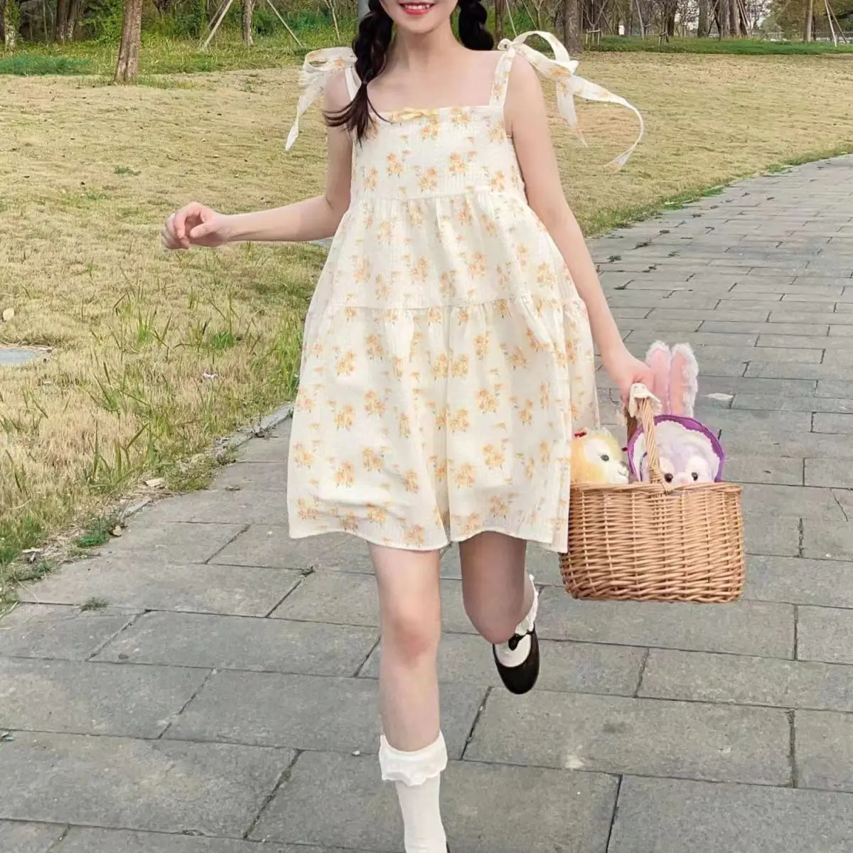 Dresses Woman Summer 2022 Party Sleeveless Y2k Sling Sexy Casual Aesthetic Floral Print Midi High Waist Harajuku Female Clothing 
Dresses Woman Summer 2022 Party Sleeveless Y2k Sling Sexy Casual Aesthetic Floral Print Midi High Waist Harajuku Female Clothing