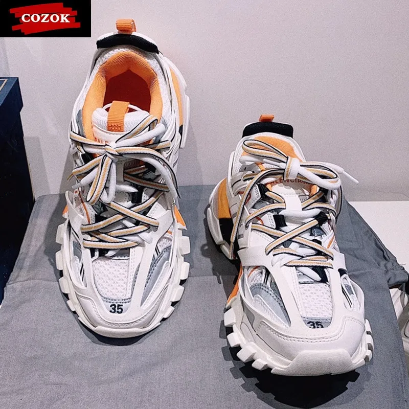 Original Logo Sneakers Women Track Trainers Designer Chunky Sports Shoes Platform Fashion Shoes Casual Sneakers for Men Women
Original Logo Sneakers Women Track Trainers Designer Chunky Sports Shoes Platform Fashion Shoes Casual Sneakers for Men Women